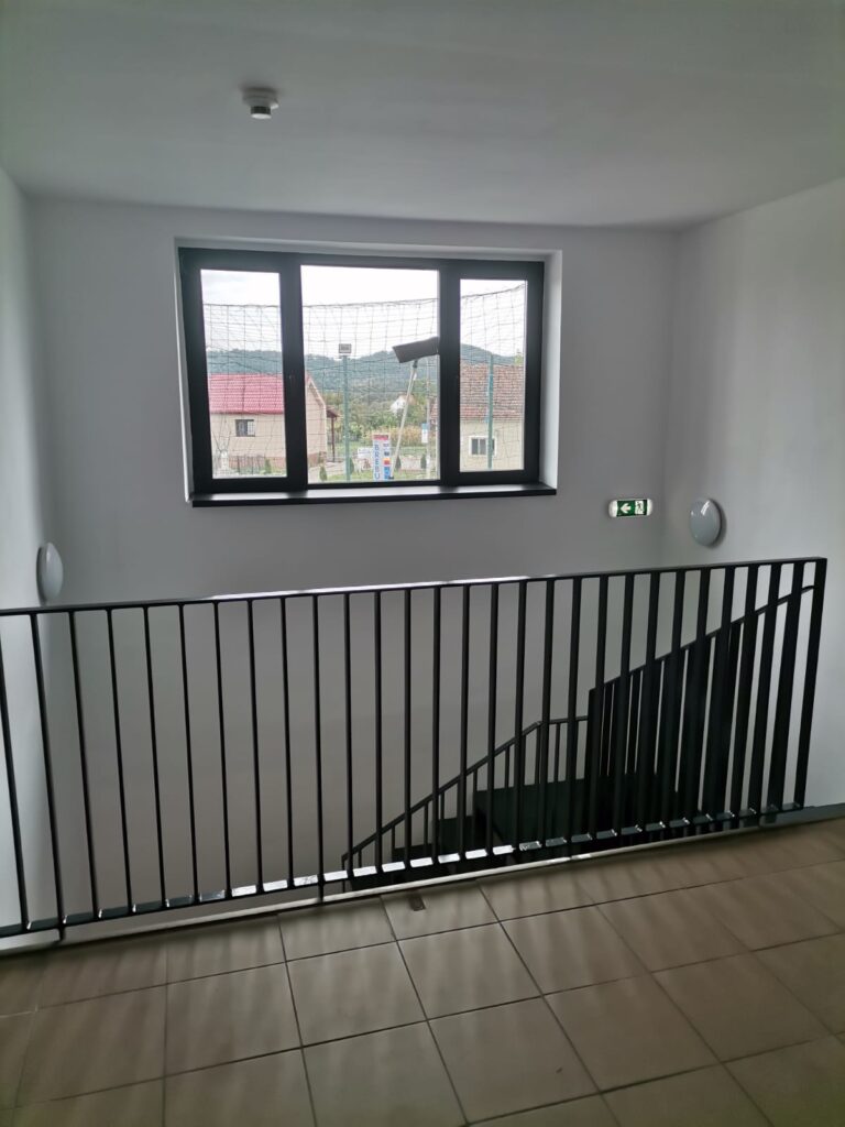 curatenie post constructor resita holuri