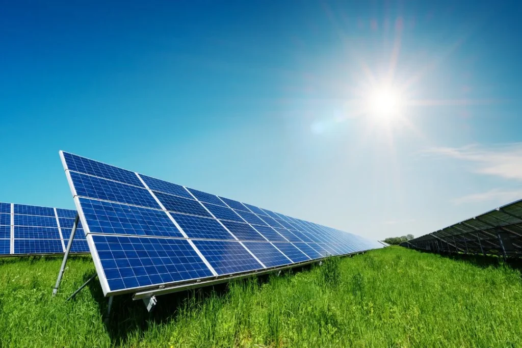 Servicii profesionale de curățare panouri fotovoltaice